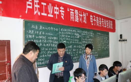 ����ЭίԱ�Ӳ�¬...